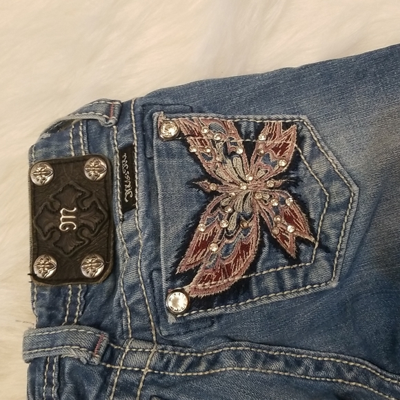 SOLD-Girls Miss Me Capri jeans size 7 - Picture 2 of 4